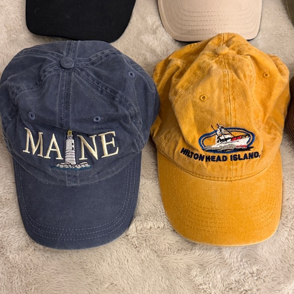 Assorted Baseball Caps Collection - Picture 3 of 9